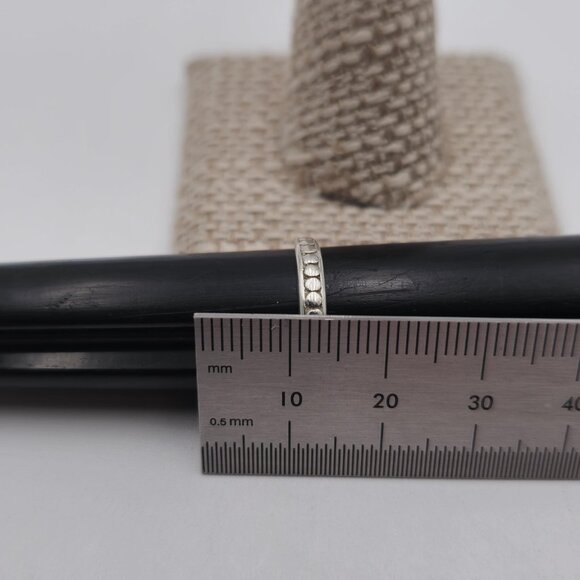 Size 6 Sterling Silver Cute Dot Pattern Ring A3043 - Picture 6 of 7